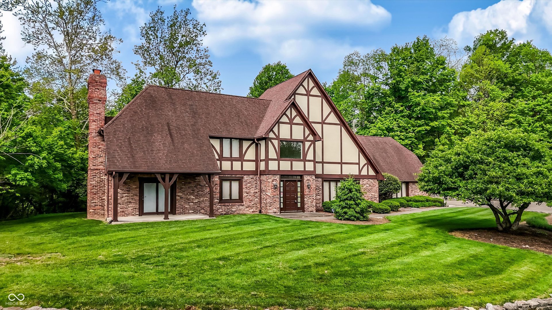7922 Mill Pond Lane, Indianapolis