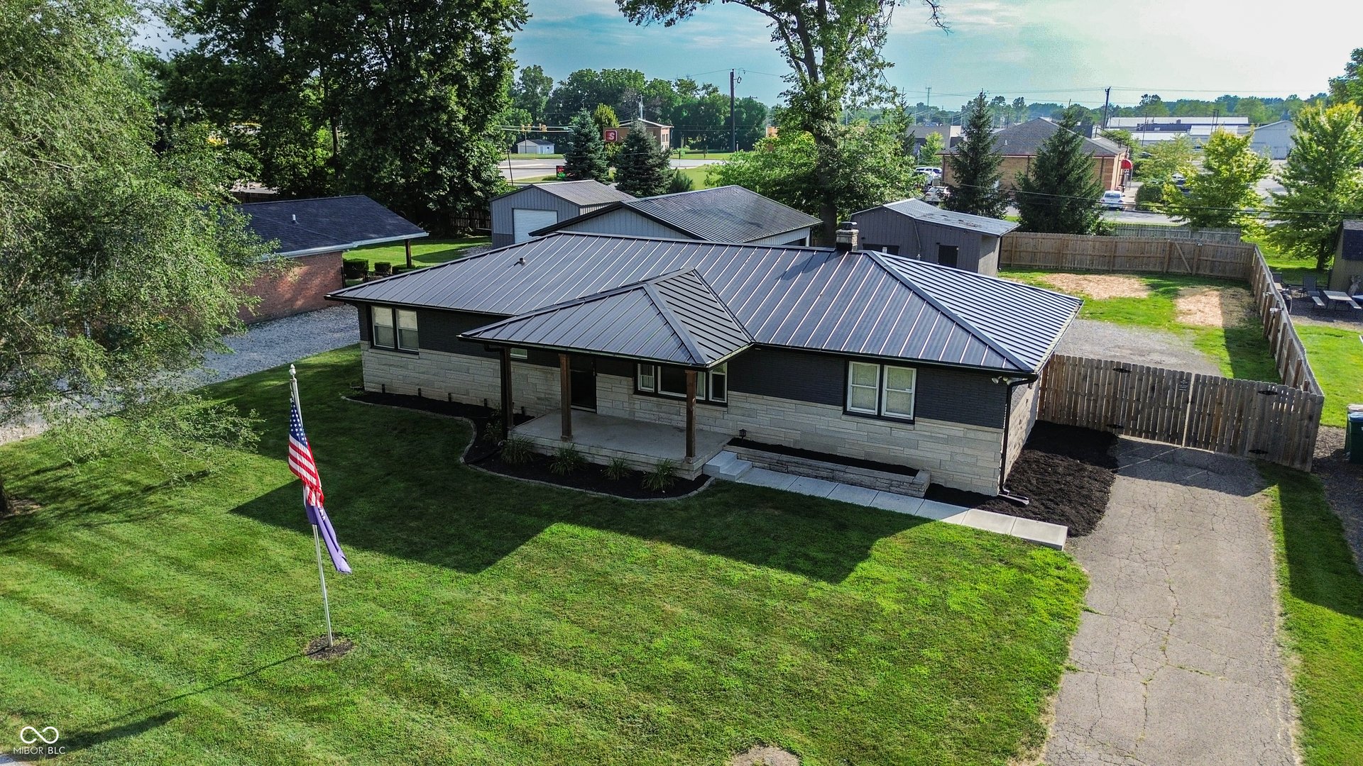 1 Wedding Lane, Plainfield